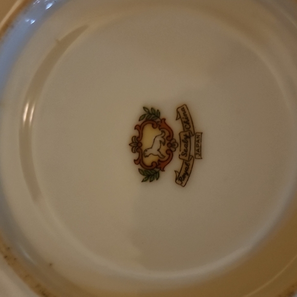 Vintage Tea Cup and Saucer - Picture 5 of 5